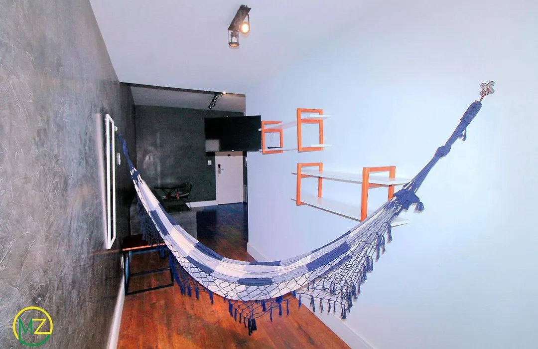 Fantastico Sala e Quarto no posto 5 em Copacabana-1