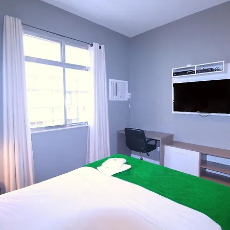 Fantastico Sala e Quarto no posto 5 em Copacabana-3